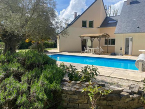 Villa Luxe 5 min du Circuit 7 ch 14 pers Piscine Chauffée privée